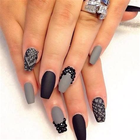 14 Gorgeous Gray Nail Designs