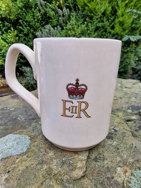 Queen Elizabeth Ii Silver Jubilee Commemorative Mug 1977 Sadler Etsy