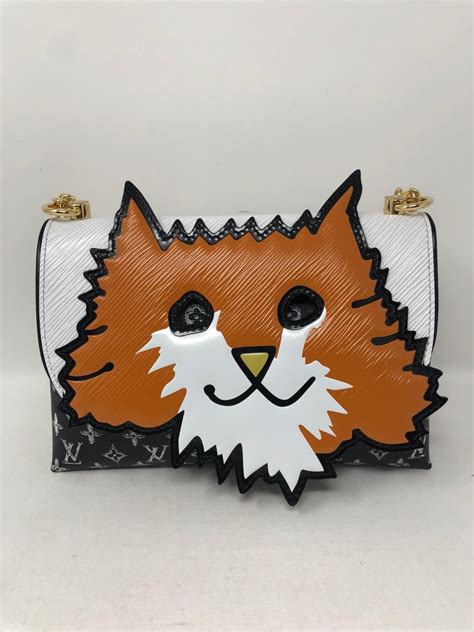 Kittens for sale and adoption directly from the breeder or cattery. Louis Vuitton Orange Cat Chain Clutch 2019 For Sale at 1stdibs