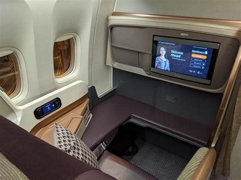 Review Singapore Airlines Business Class SQ288 777 300ER 77W