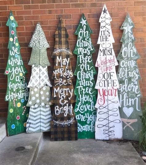 Easy Diy Pallet Christmas Tree Sign With Stencils And Wood Artofit