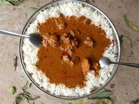 The most common food served in a gambian home is white rice with any one of a number of spicy sauces. Recipe Wednesday - Domoda (Peanut butter Soup) Banjul ...
