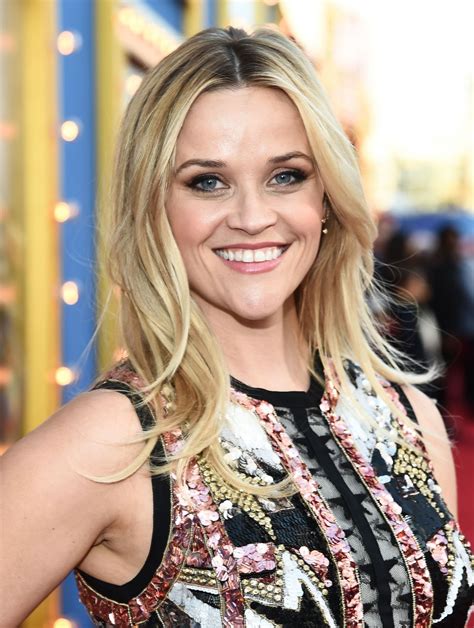 Laura jeanne reese witherspoon is an american actress, producer, and entrepreneur. Reese Witherspoon - 'Sing' Movie Premiere in Los Angeles ...