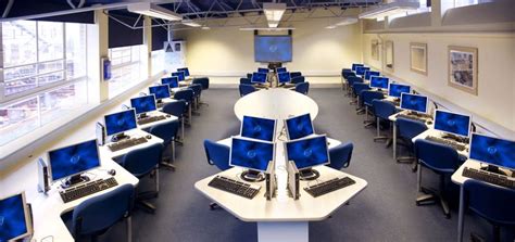 Modern Computer Room | School computer room, School computer lab design