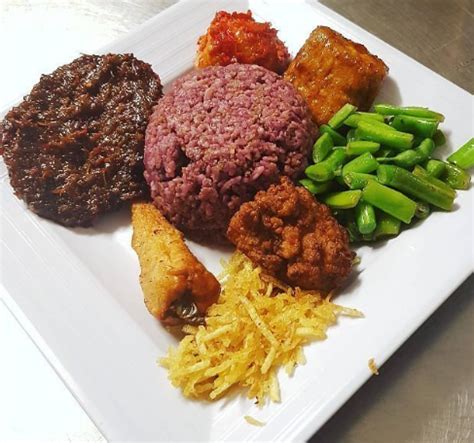 Ingin menikmati jogja dengan cara yang berbeda? Alamat Dan Harga Nasi Kalong Enak Di Bandung - fankymedia