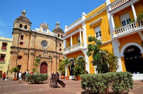 Colorful Walk Through The History Of Cartagena Colombia