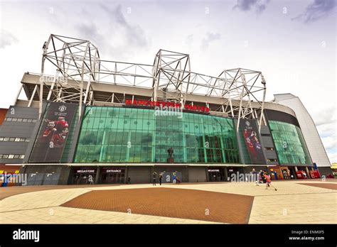 Das Stadion Old Trafford Ist Heimat Von Manchester United Eines Der