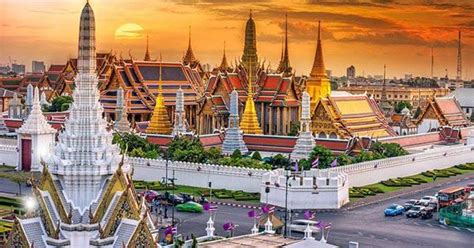 กรุงเทพมหานคร หรือ กทม. เมืองหลวงของไทย