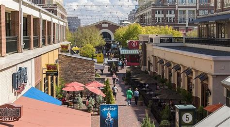 7 Popular Atlanta Neighborhoods For Black Families, Young Professionals