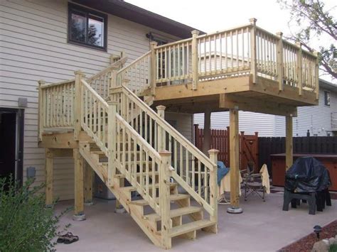 Deck Stairs With Landing Deckbuildingideas Deck Steps Patio Deck