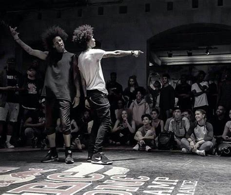 Pin By Edna Linhares On Les Twins Twins Les Twins Larry Les Twins Dance