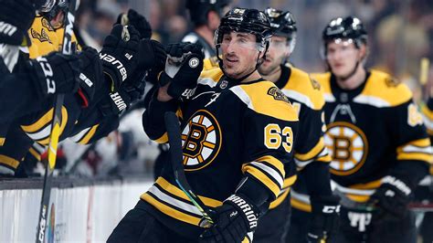 Bruins Brad Marchand Leaves Game Vs Capitals With Upper Body Injury