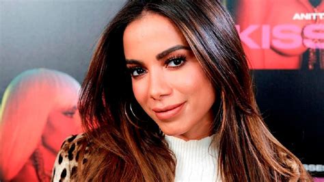 Anitta Cantante Brasileña Recibe El Alta Médica Tras Trombosis Y Lanza