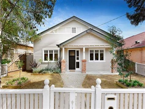 Asian paint colour chart asian paint colour combination wall paint colour chart soyab tech hi i am soyab bloch welcome to our youtube channel soyab tech about this video dosto aaj ki is video me maine aapko asian paint ka colour chart dikhaya hai jisse aapko idea aaega flat office bungalows. california bungalow exterior color scheme - Google Search ...