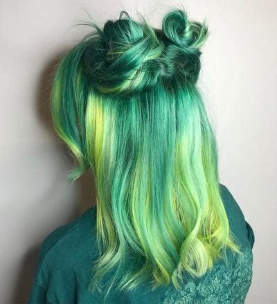 Warna cat yang sudah pudar tersebut akan mempercantik warna kulit sawo matangmu. 30+ Trend Terbaru Gambar Semir Rambut Warna Hijau Tosca ...
