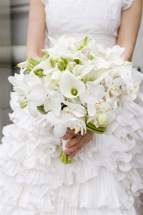 1000 Images About White Wedding Bouquets On Pinterest