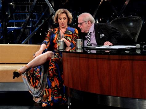 Fui parar na casa do jojo smith, do balé, do jazz, tinha um estúdio. Jô Soares faz participação especial em Alto Astral | IFTV ...