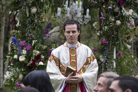 Fleabag Hot Priest Andrew Scott Hopes Pope Francis Might Let Catholic