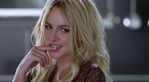 11 Britney Spears Womanizer Music Video Moments You Totally Forgot From Office Hijinks To