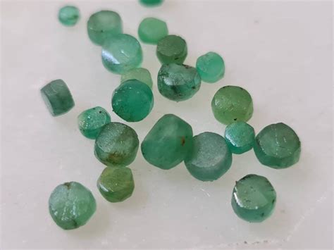 Natural Emerald Round Raugh Unpolished Raw Stone 10 Pcs Etsy