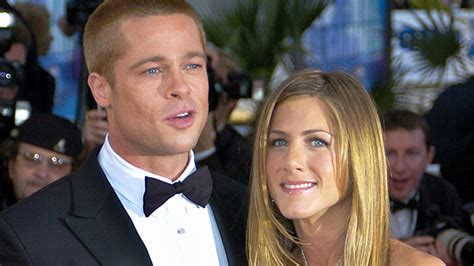 The former couple reunited at the 26th annual sag awards, where brad was spotted watching jennifer's acceptance speech! Brad Pitt & Jennifer Aniston Have Reunion For 'Quick Occasions' Desk Learn - Hollywood Life ...