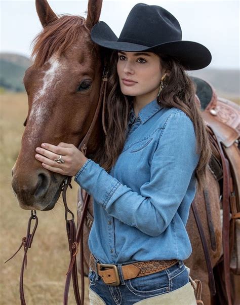 Pin By J On Cowgirlswestern Rodeo Girls Horse Girl Photography