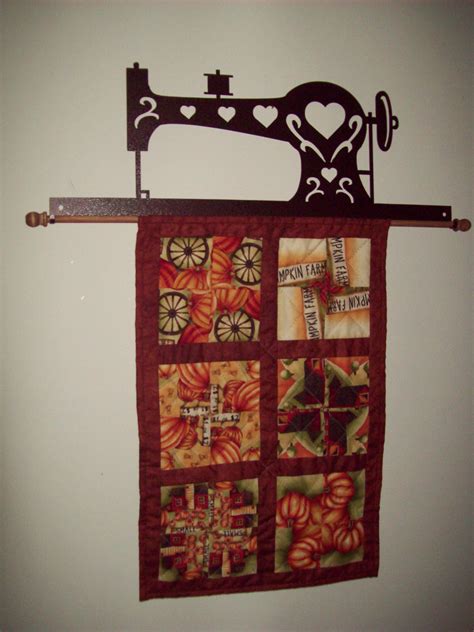 Great quilt hanger! | Quilt hangers, Quilts decor, Quilt display
