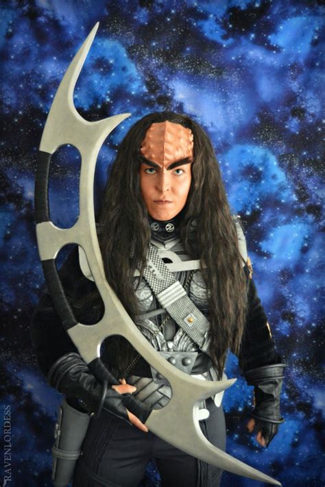 Klingon Warrior With Batleth Star Trek A Female Klingon Warrior