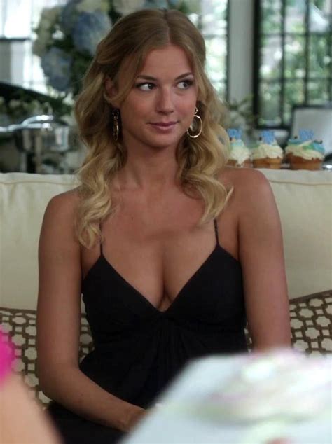Emily Vancamp Nude And Sexy Photos The Fappening