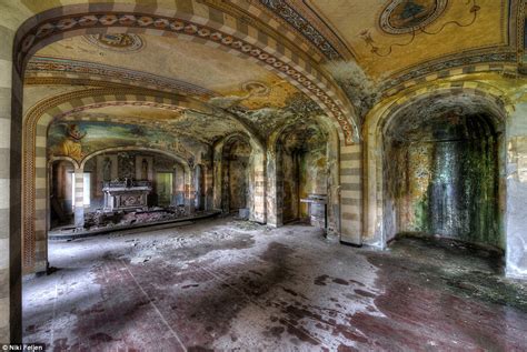 Nashville hotels with smoking rooms. Haunting photos of abandoned mansions where time stands ...