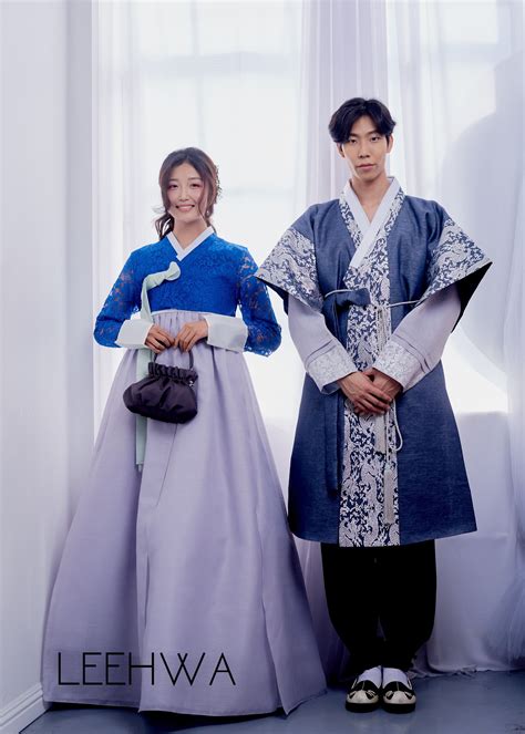 Couple Hanbok Photoshoot Traditional Gowns Hanbok Wedding Korean