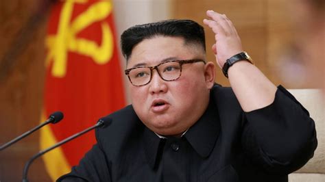 Violence has kept the family in power and silenced dissent, shrouding the nation and its nuclear weapons program in secrecy. Kim Jong-un apareció en público luego de rumores de su muerte