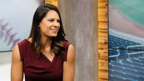 Mlb Commentator Jessica Mendoza Grew Up Playing With Boys And It