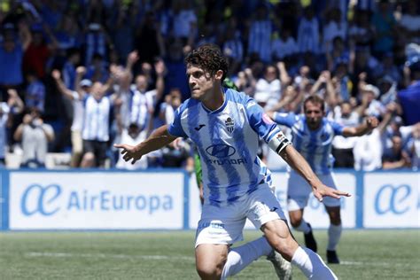 ¡entra ya y conoce los resultados, goles y próximos partidos de tu equipo de fútbol! El Racing de Santander conquista Palma para llegar a ...