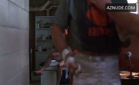 Dennis Quaid Bulge Shirtless Scene In Everybodys All