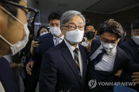 최재형 대장주와 함께 다양한 테마주들을 알아봅시다. 최재형, 대선 첫 입장표명 "조만간 정리해 밝힐 것"(종합)