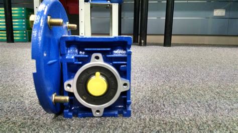 Worm gearboxes for aggressive environments and high hygiene requirements. Worm Drive Gearbox NMRV030 25:1 ratio B5 Flange 11mm