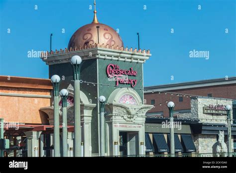 Cheesecake Factory Restaurant Hi Res Stock Photography And Images Alamy