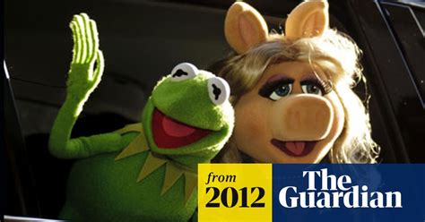 Miss Piggy And Kermit Swallow Pride To Attend Oscars Oscars 2012