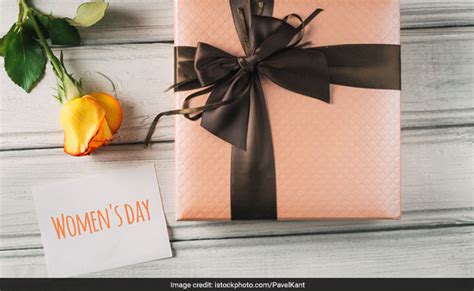 And if you're shopping for your girlfriend or wife, we made sure to throw in some romantic gift options. Women's Day 2020: Best Gifts And Ideas For Your Mother ...