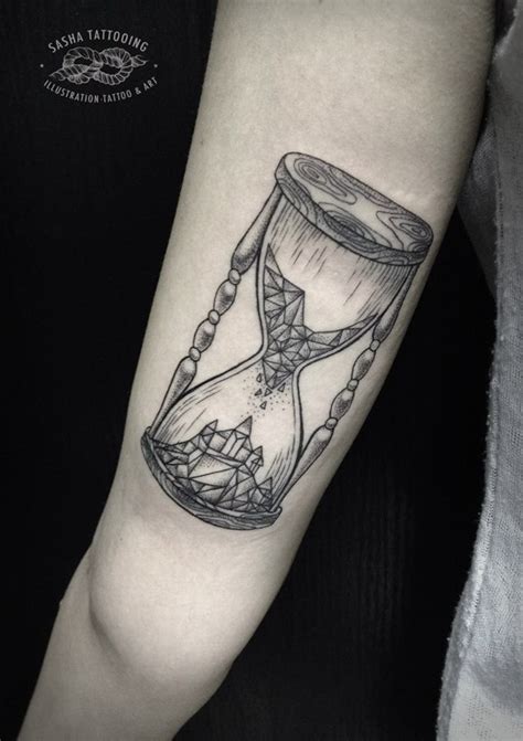 Black Lines Hourglass Tattoo Tattooimages Biz