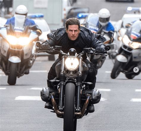 Tom Cruise Shows Off Latest Daredevil Mission Impossible Stunt