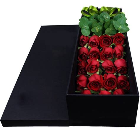 Valentine's day is when you show that special someone how much you love them. Valentine's day flower paper gift box with lid and bottom