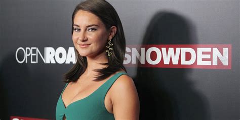 Why Shailene Woodley Wants Schools To Educate Girls About Masturbation Huffpost Scoopnest