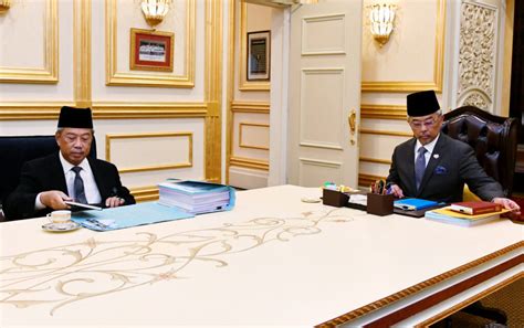 Prime minister of malaysia on wn network delivers the latest videos and editable pages for news & events, including entertainment, music, sports, science the current office is established under the constitution of 1978. Agong advises all MPs to fully support Budget 2021 - Prime ...