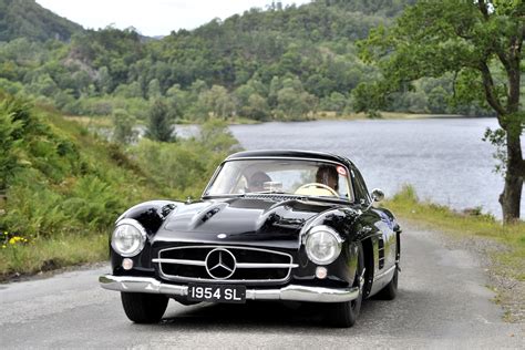 Mercedes-benz 300sl gullwing and roadster: buying guide and review