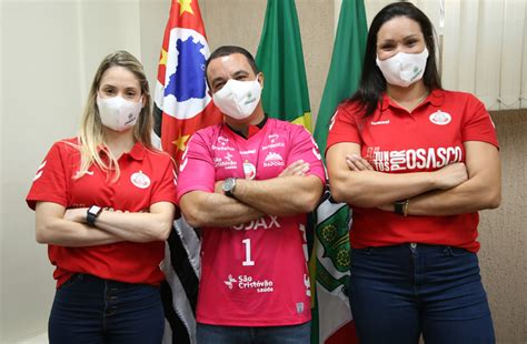 Tandara caixeta já vestiu a amarelinha em diversas ocasiões, sendo a primeira, aos 23 anos grande destaque do voleibol brasileiro, tandara volta para defender o osasco audax pela sexta vez. L'Osasco presenta Tandara e conferma Camila Brait | Volley ...