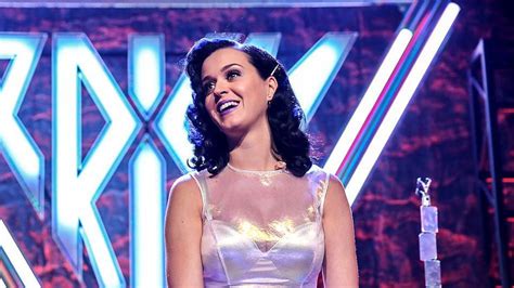 Katy Perry Surges Past Justin Bieber To Become Twitter S Most Popular