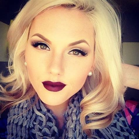22 Sexy Christmas Makeup Ideas To Try Styleoholic