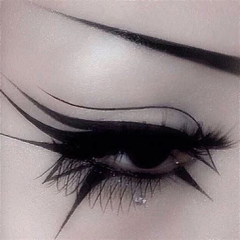 Crazy Black Eyeliner Makeup Eyeliner Gothic Makeup Emo Makeup